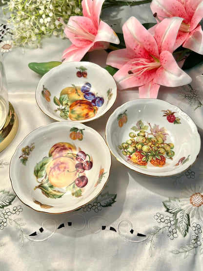 3-Piece Czechoslovakia Fruit Bowls 5 in Gold Rim