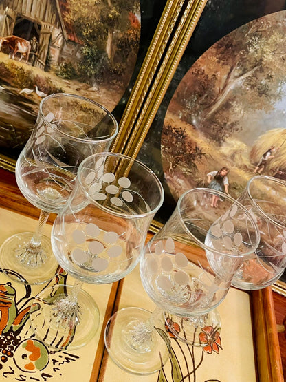 Vintage Etched crystal Glasses – Set of 4 | Twisted Stem Design