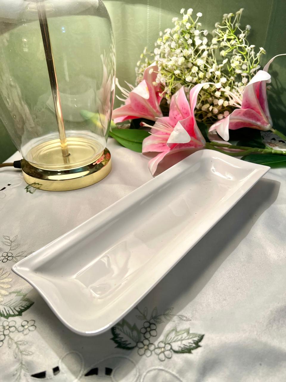 Dunelm Hotel Chelsea White Rectangular Serving Platter – 30 cm Porcelain Plater