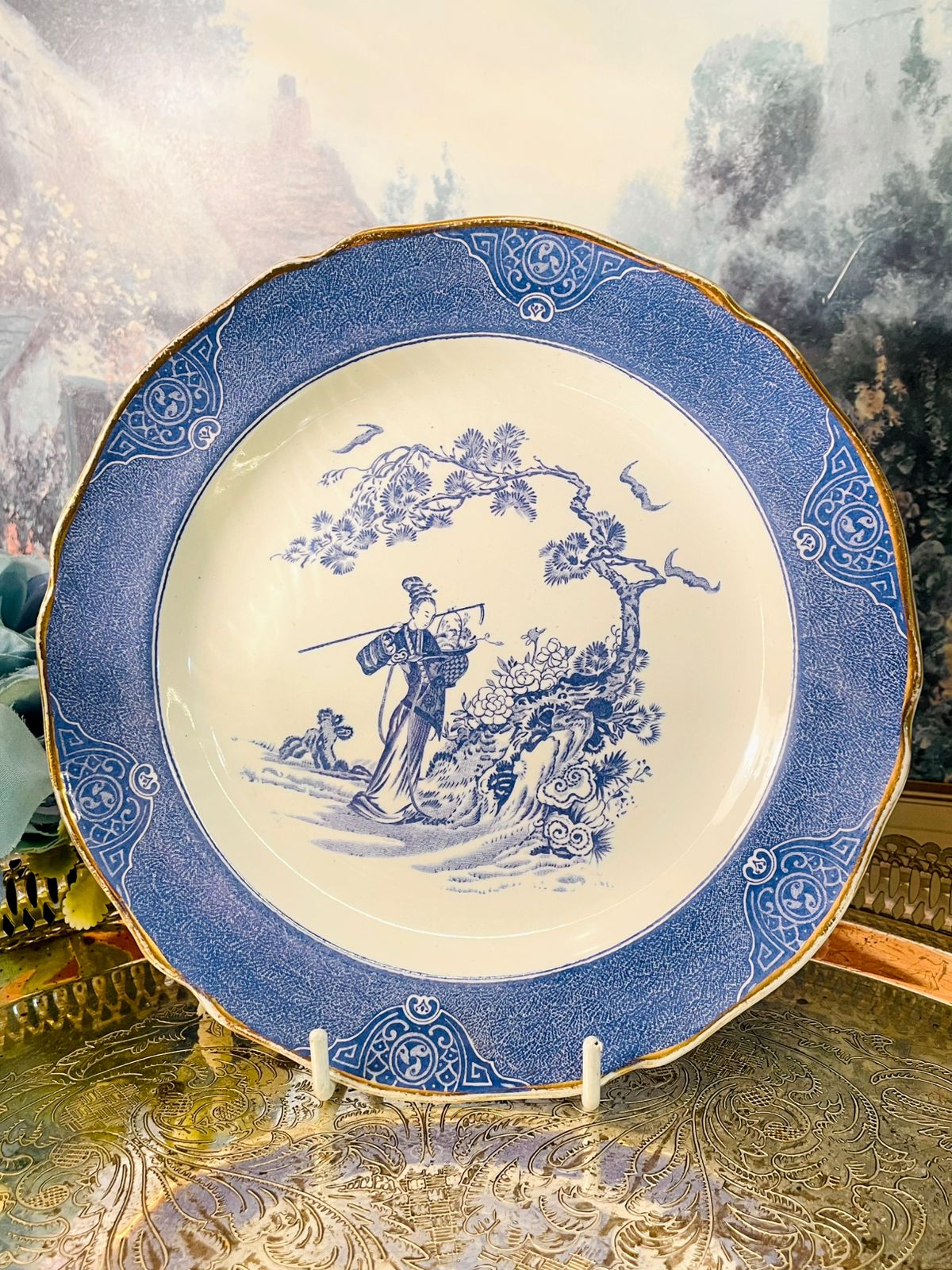 Vintage English Chinoiserie Decor Plate – Blue & Gold Trim