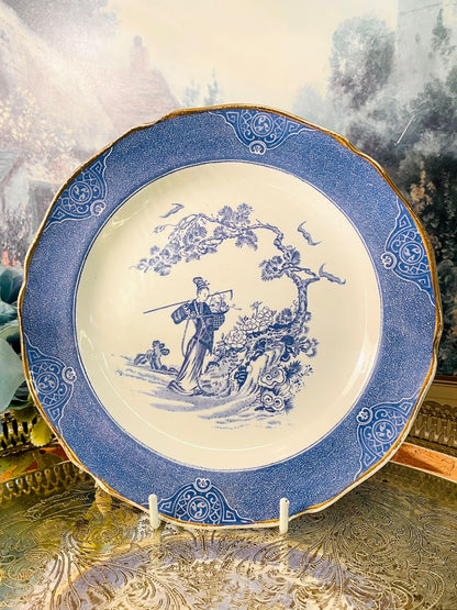 Vintage English Chinoiserie Decor Plate – Blue & Gold Trim