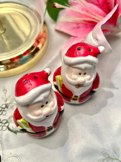 Santa Claus Ceramic Salt & pepper shaker Figurines Set of 2 3"inch