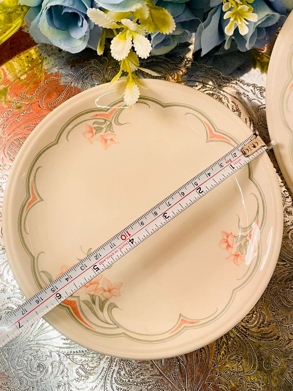 Biltons England Vintage  8 Floral Plates Set Cream