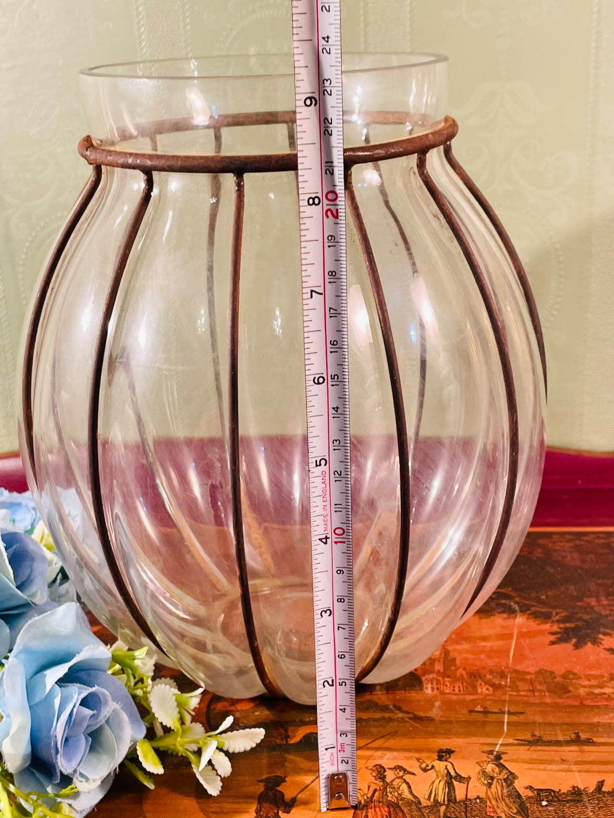 Clear Crystal Vase with Metal Cage – 9 Inch