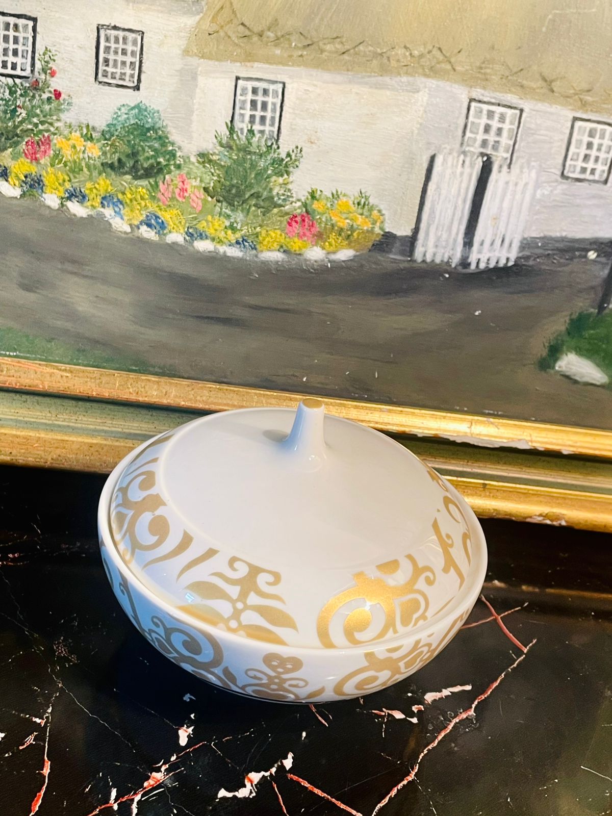 Marks & Spencer Luxury Sugar Bowl – White with Gold Pattern (England)