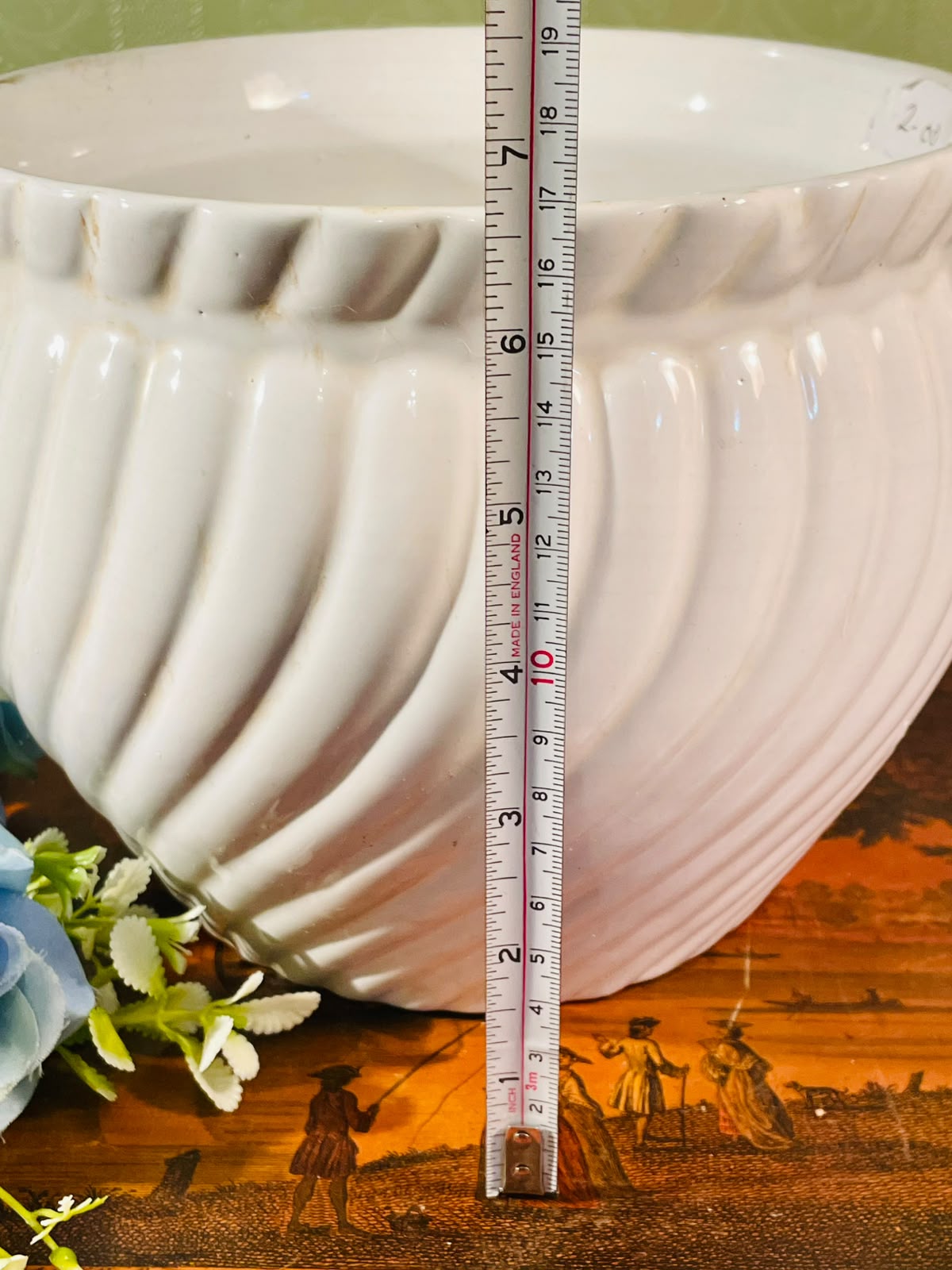 White Ribbed Ceramic Planter – 7 × 8 Inch