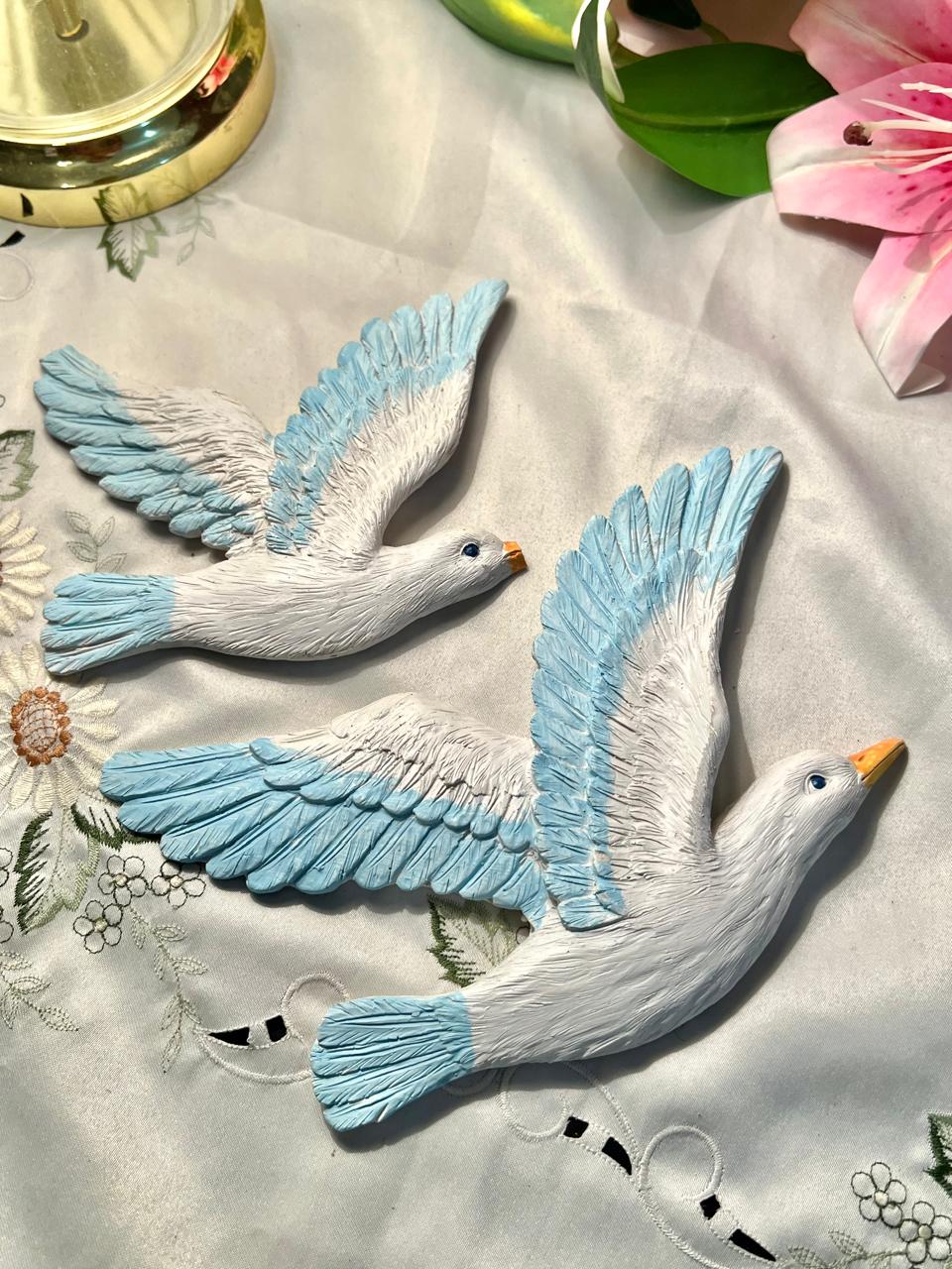 Flying Seagull Wall Decor Pair 6" & 8"