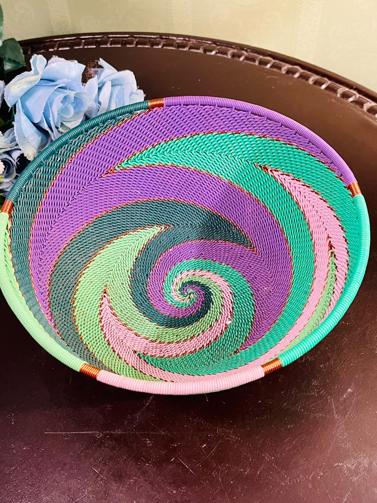 10 Inch Handwoven Decorative Basket Tray – Multicolor Spiral Woven Bowl