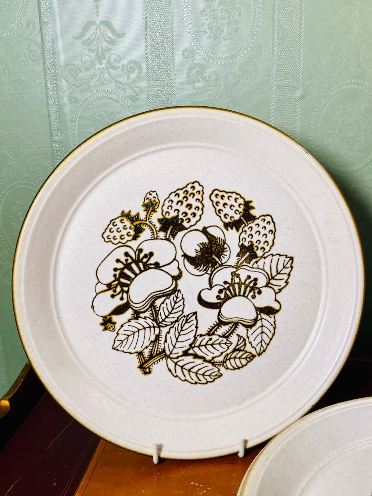 Vintage English Stoneware Floral Dinner Plates 10" – Set of 6