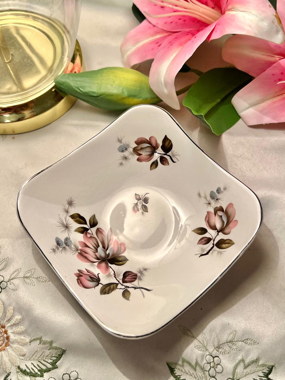 Midwinter Stylecraft Floral Square Dish – Approx. 6 Inch
