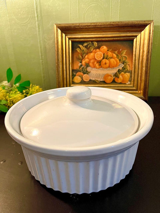 Vintage White Ceramic Lidded Serving Bowl 23 cm