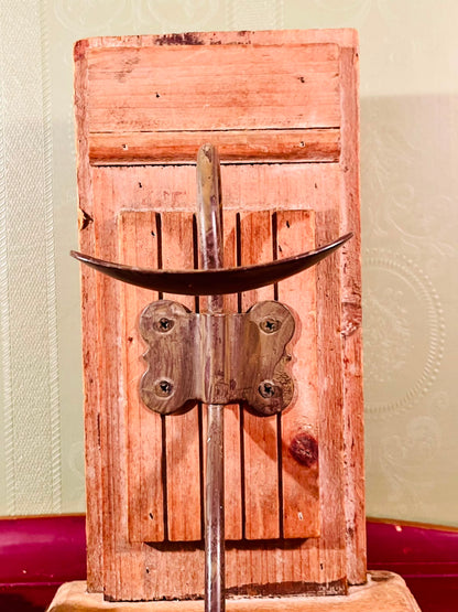 Wood and Metal Wall-Mounted Decorative Holder – 9 Inch