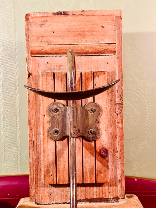 Wood and Metal Wall-Mounted Decorative Holder – 9 Inch