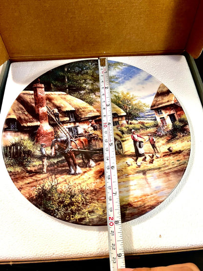 Wedgwood Boxed English Village Cart Collector Plate 20 cm