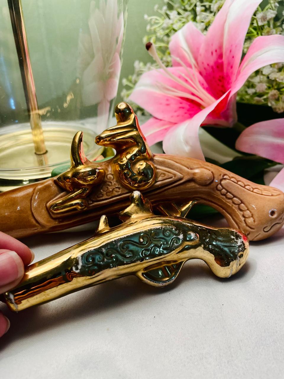 Vintage-Style Ceramic Flintlock Pistol Ornaments – Set of 2, Gold & Brown