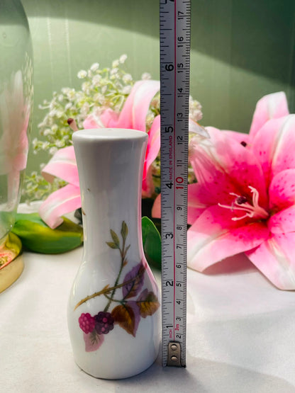 Royal Worcester Vintage Floral Berry Ceramic Shaker White Approx. 12 cm