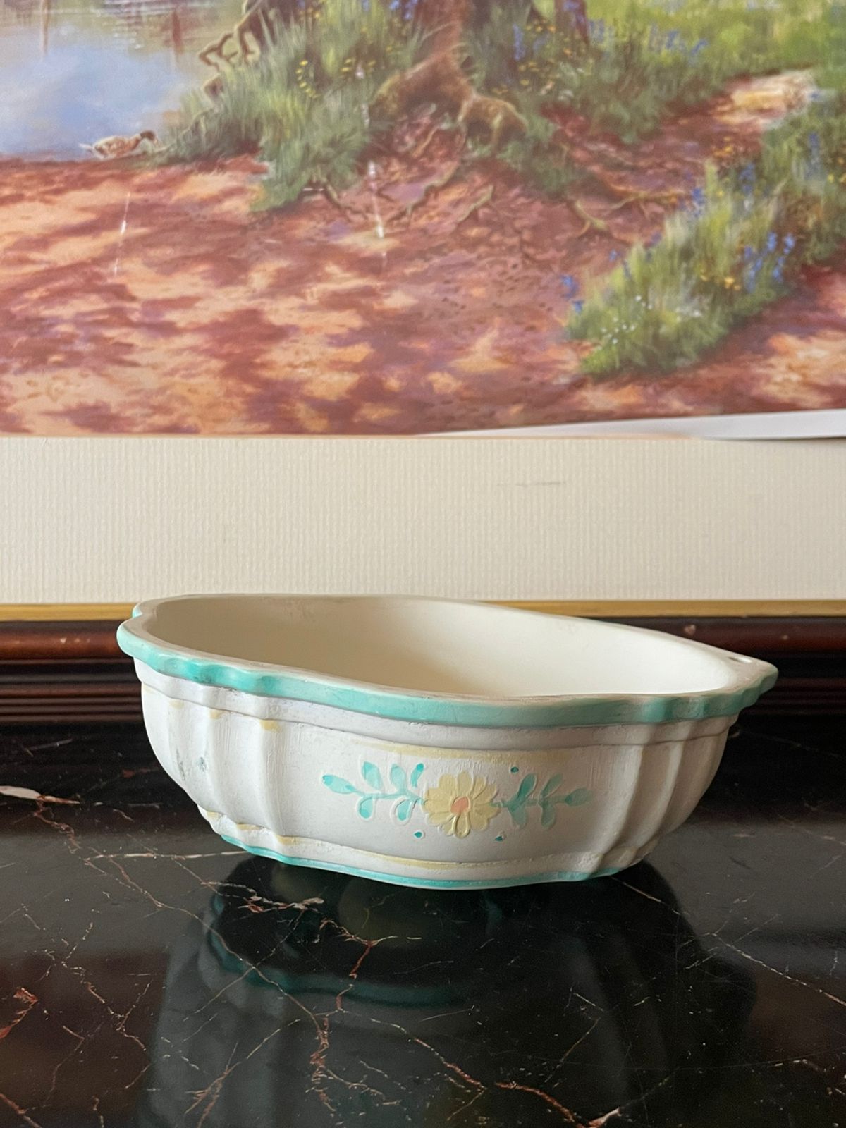 vintage ceramic serving bowl, apple print ceramic bowl, deep serving bowl England, rare thrift finds Pakistan, vintage crockery England, European vintage kitchenware, collectible ceramic bowl, apple mold vintage crockery, curated vintage collection, timeless vintage décor