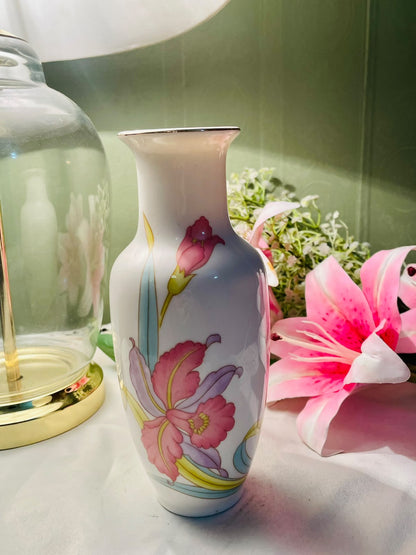 Vintage Japanese Porcelain Floral Vase – Pink & Lavender Flowers – Made in Japan – Approx. 19 cm