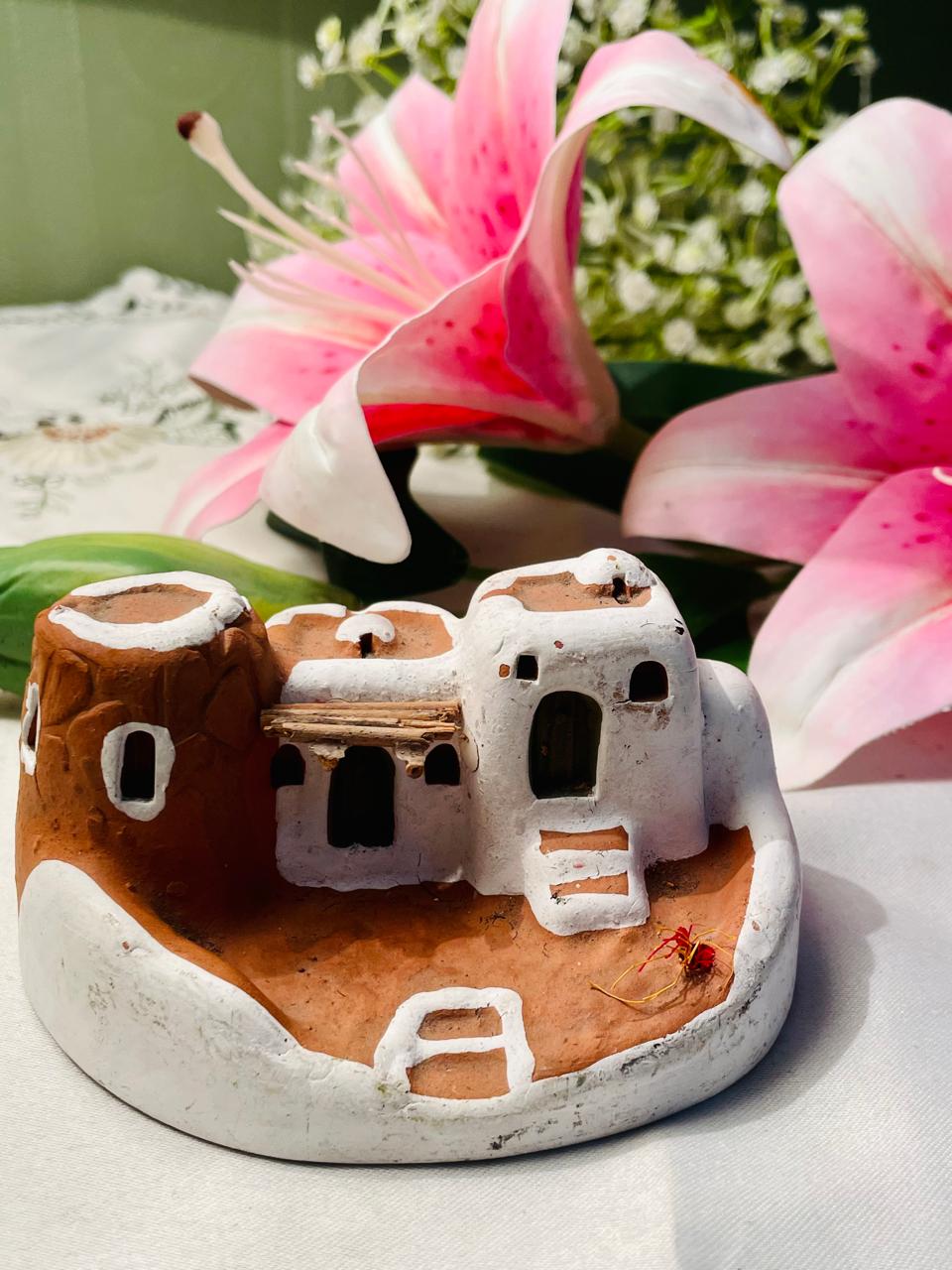 Vintage Miniature Pueblo Adobe Village Pottery Ornament 11 cm
