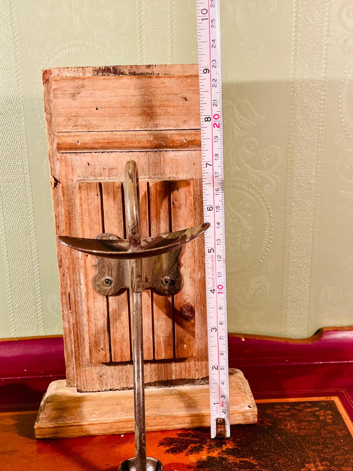 Wood and Metal Wall-Mounted Decorative Holder – 9 Inch