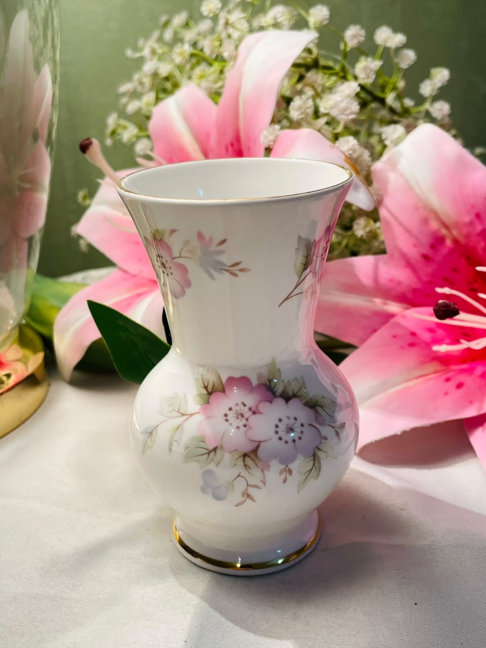 Clematis Fine Bone China Pink Floral Vase Approx. 12 cm