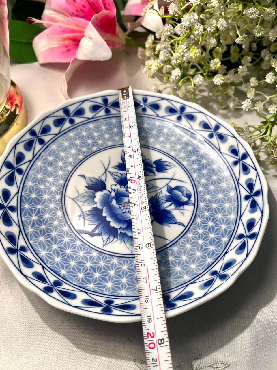 Blue & White Floral Porcelain Serving Bowl – 19 cm