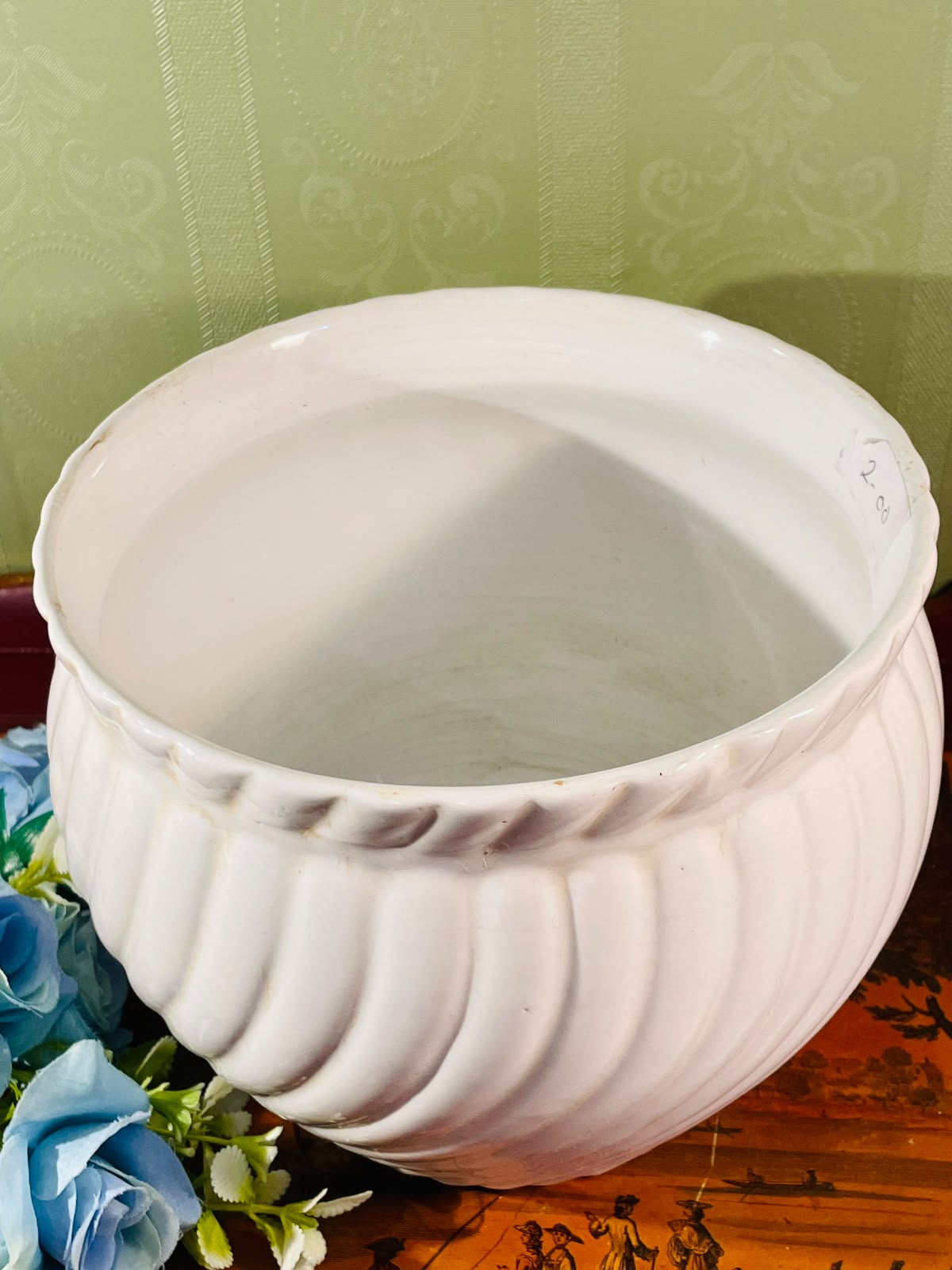 White Ribbed Ceramic Planter – 7 × 8 Inch