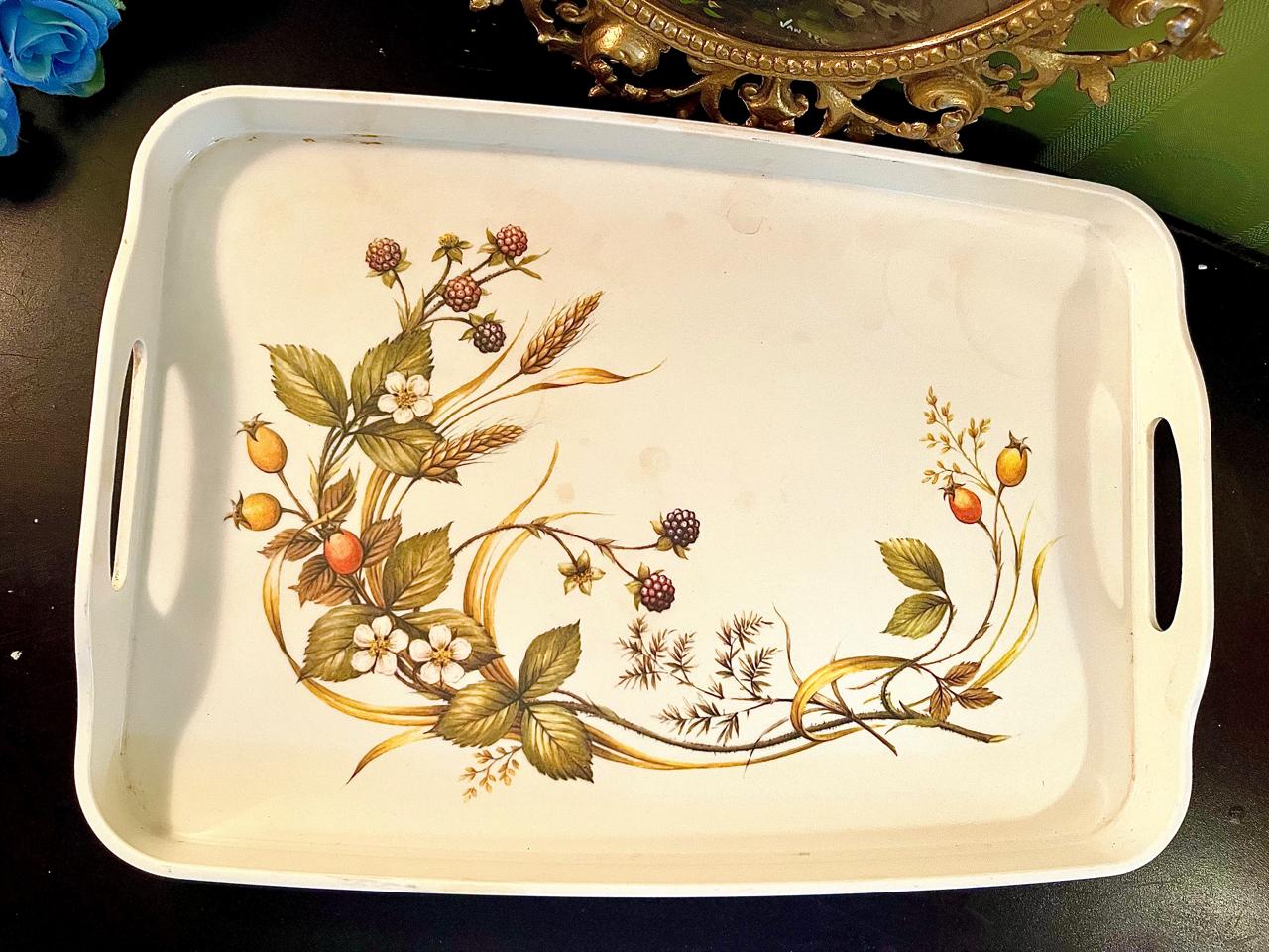 Cream serving tray with wild berries, rosehip, and blackberry botanical print