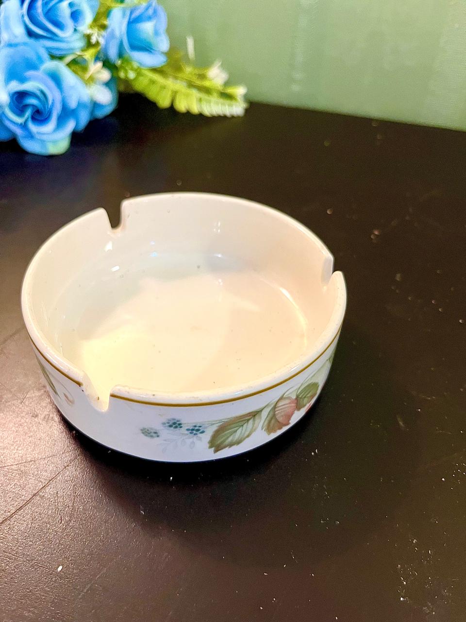 Vintage plain cream ceramic ashtray, top view